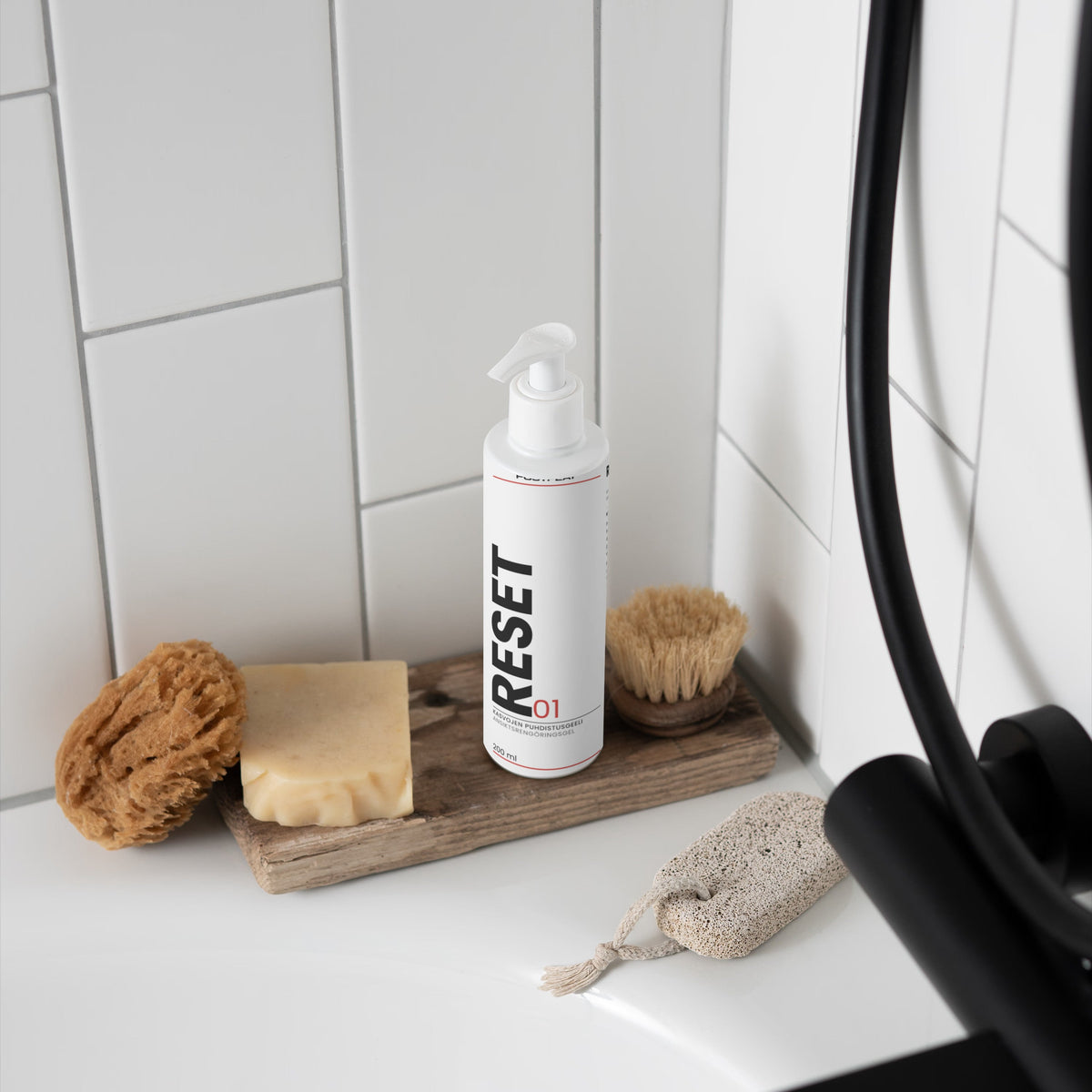 RESET — Kasvojen puhdistusgeeli, 200 ml